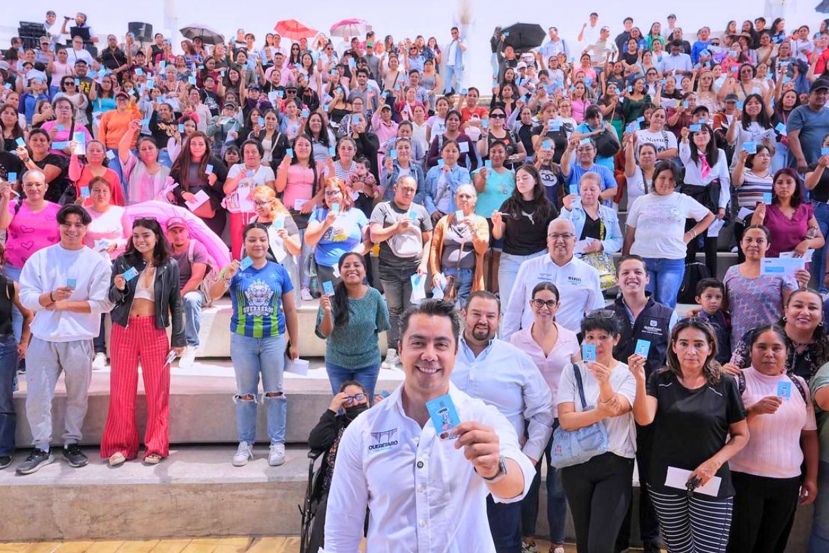 ‘Felifer’ Macías da inicio con el programa El Extra