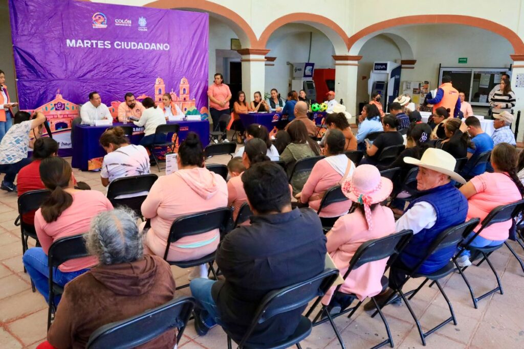 En Colón, el presidente municipal Gaspar Trueba promueve el Martes Ciudadano, un espacio para escuchar a la comunidad y fortalecer la gestión pública desde lo local / Foto: Especial
