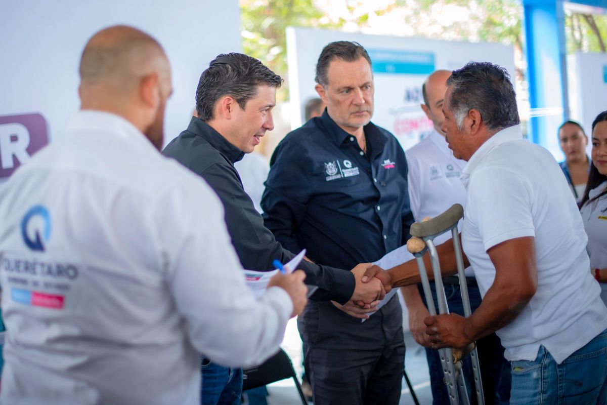 Rodrigo Monsalvo y Mauricio Kuri encabezan jornada contigo en El Marqués